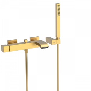 Mitigeur bain
avec cascade. Douchette à main anticalcaire avec support orientabl  - TRES 0071700203OM 