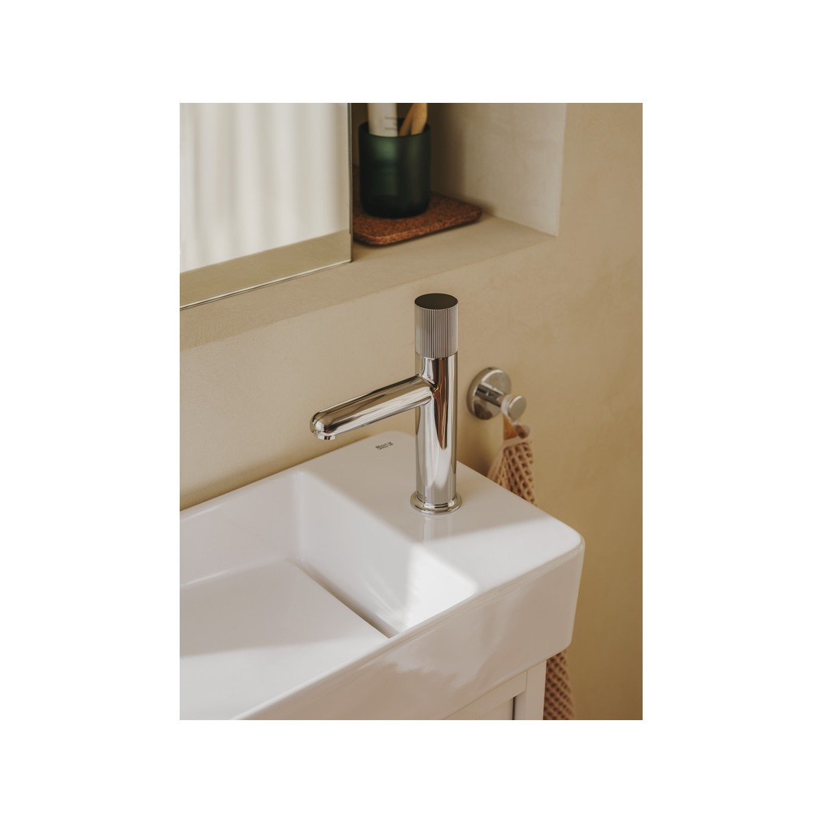 Nu mitigeur lavabo "s" corps lisse poignée cannelée titanium black - ROCA A5A3B3FCN0 