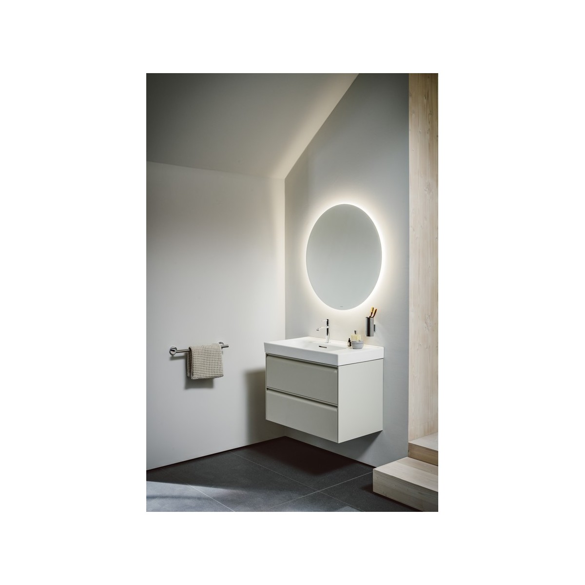 Niara porte-serviettes 60 cm titane noir mat 602x86x58 mm - LAUFEN H3810621630001 