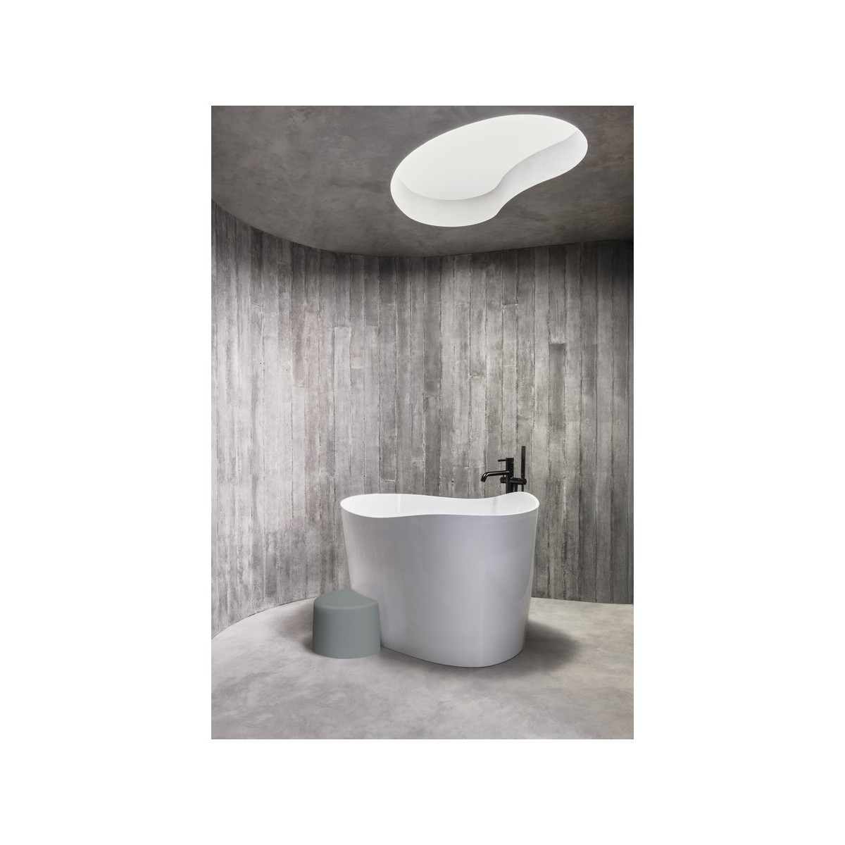Ohtake baignoire îlot en stonex avec vidage clic-clac et siphon blanc - ROCA A248722000 