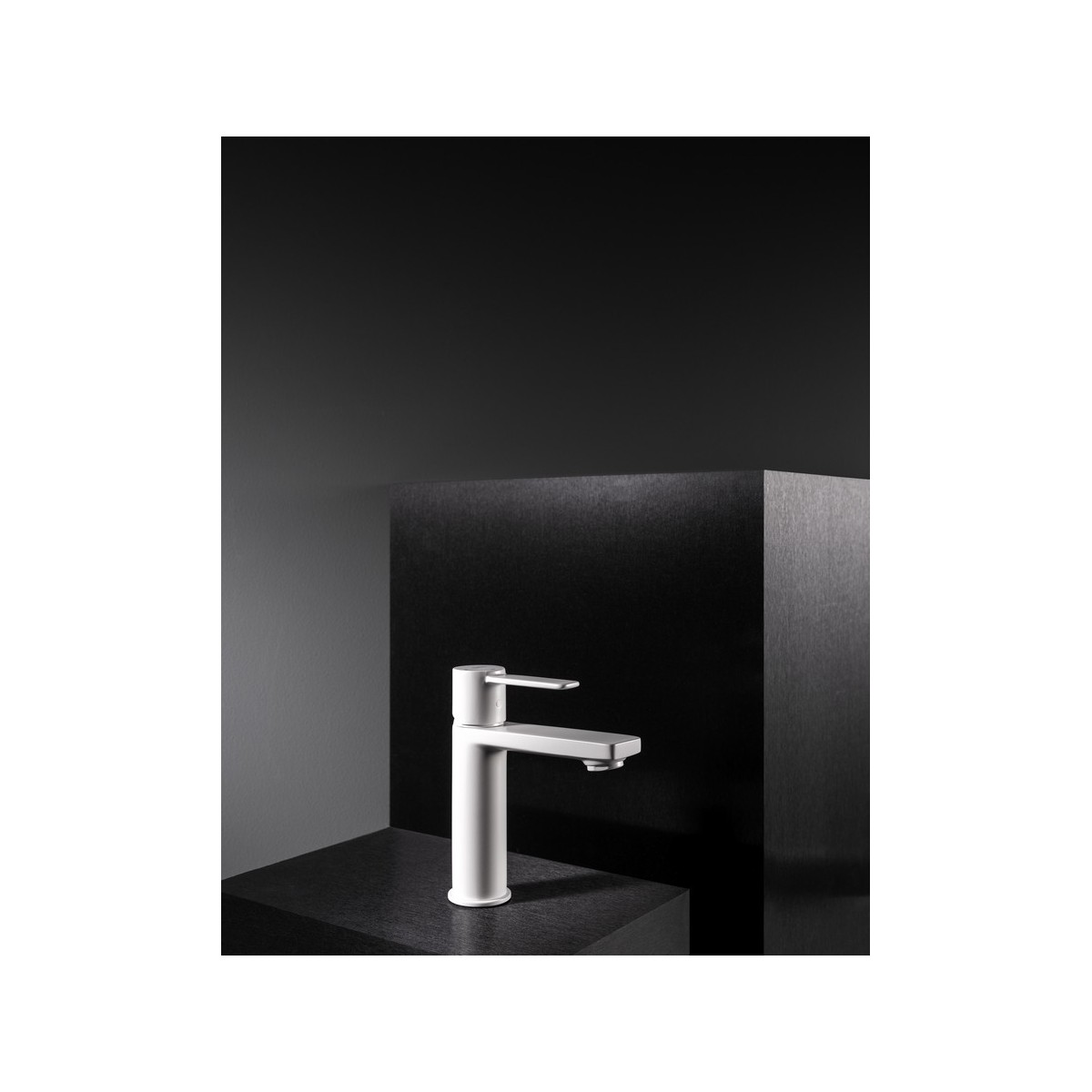 Targa mitigeur s pour lavabo corps lisse ouverture sur l'eau froide blanc mat - ROCA A5A325FB00 