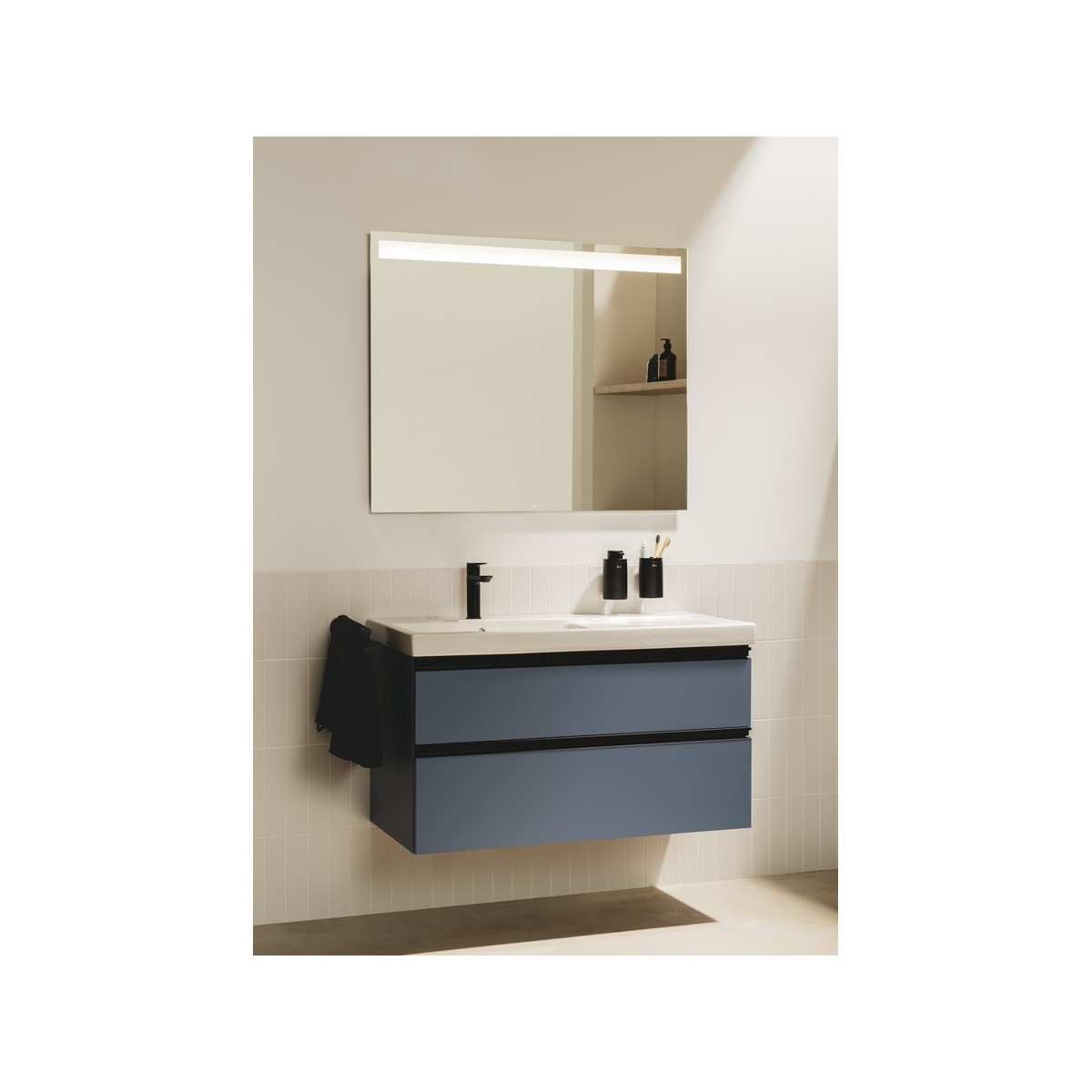 Hotel's round distributeur de savon à fixer au mur avec poussoir titanium black - ROCA A817596NM0 