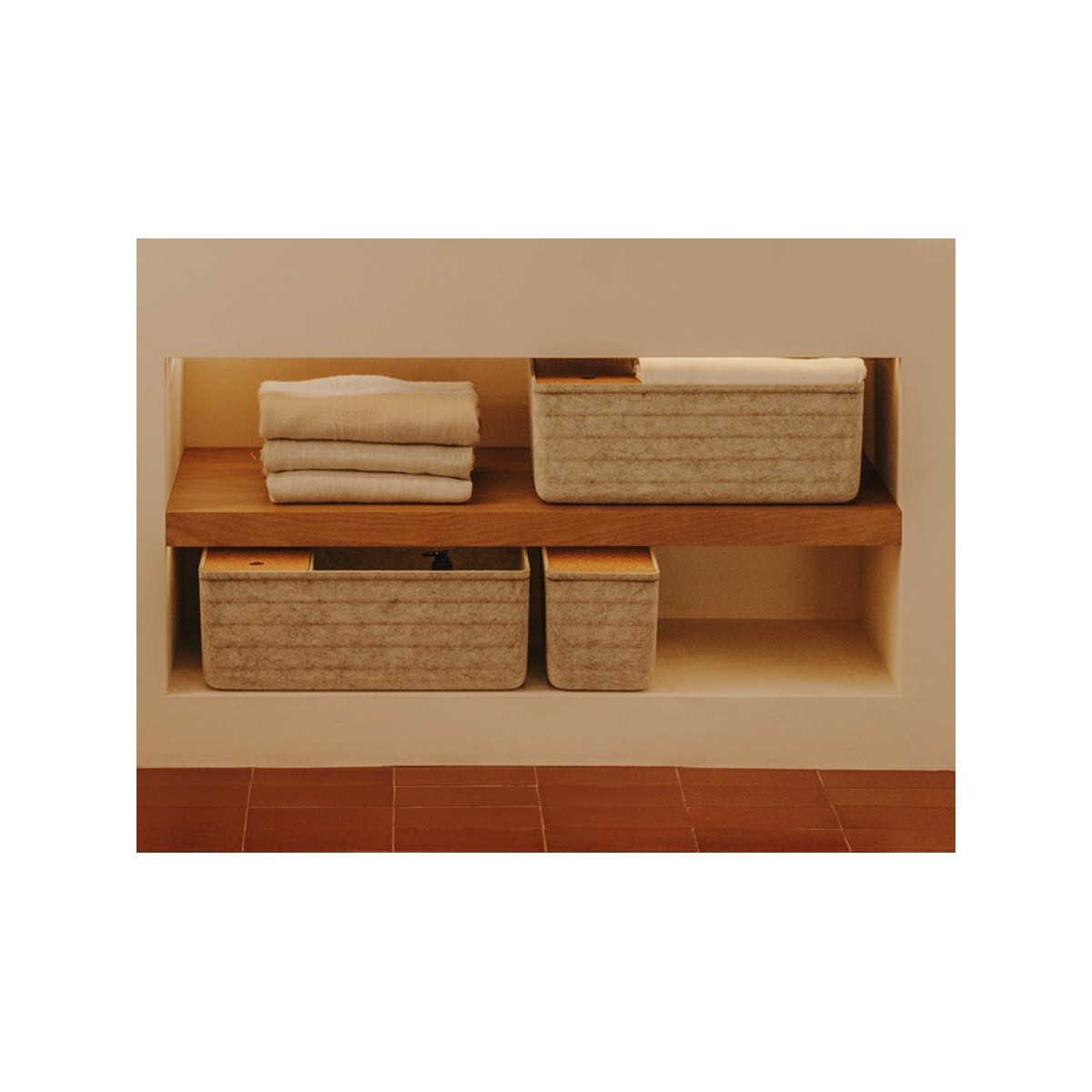 Tura grand panier en feutre recyclé avec couvercle en liège 480x335 mm - ROCA A818024N10 