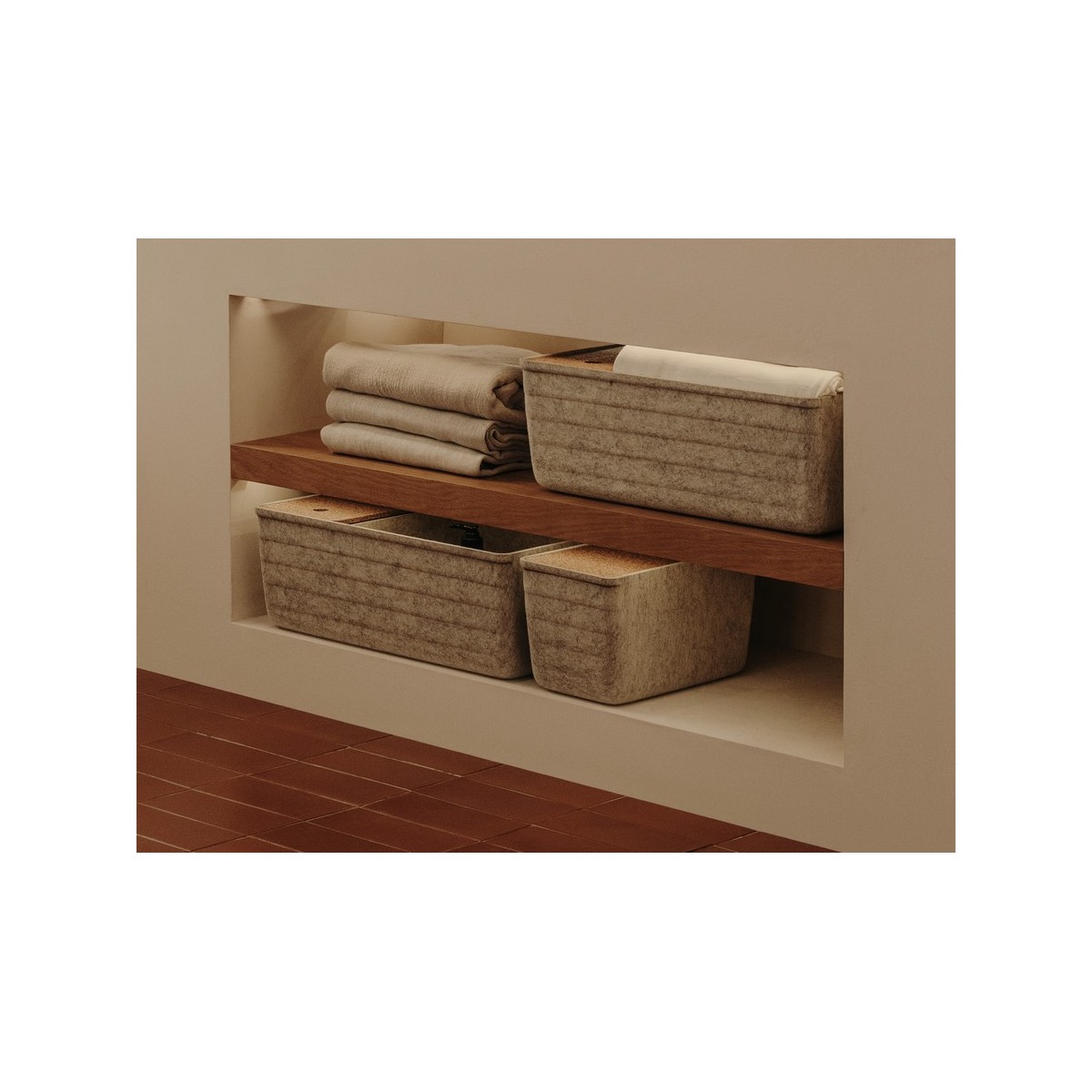 Tura petit panier en feutre recyclé avec couvercle en liège 335x165mm - ROCA A818025N10 