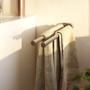 Niara porte-serviettes pivotant double 40 cm pvd couleur inox 78x402x45 mm - LAUFEN H3810611610011 