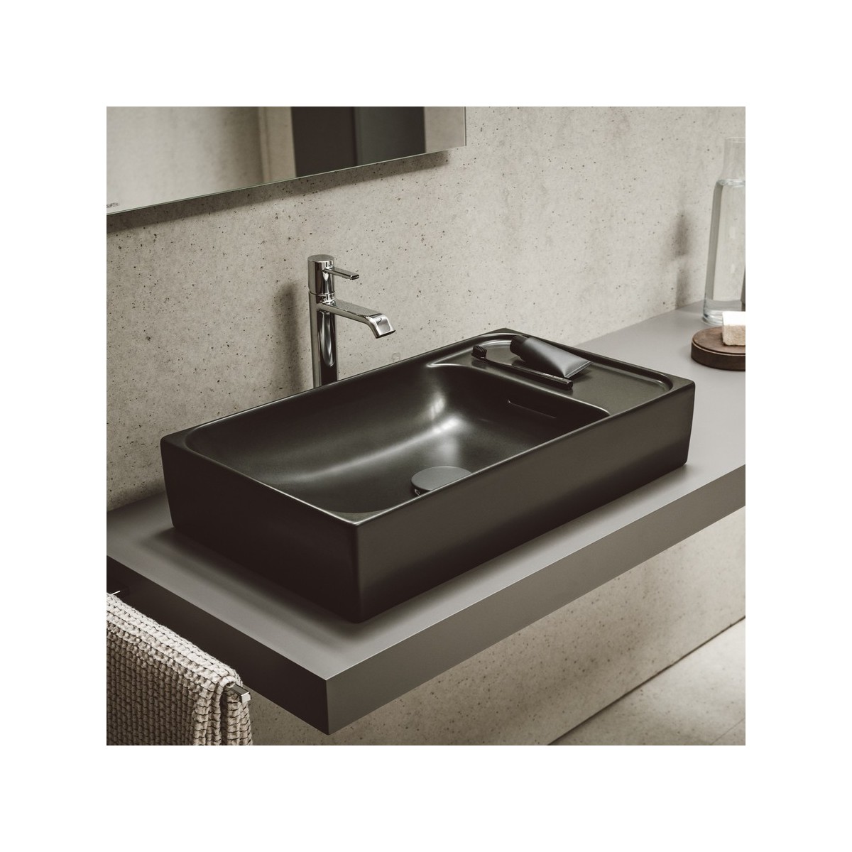 Meda vasque à poser avec plage de robinetterie à gauche graphite mat 600x350x120 - LAUFEN H8121137581091 