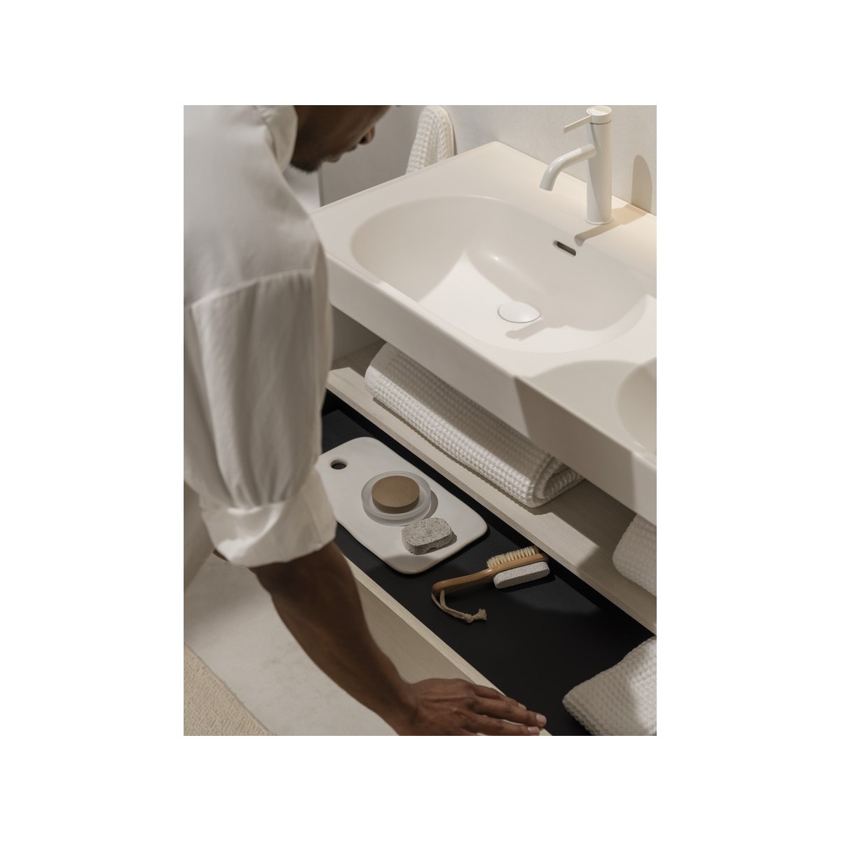 Ona mitigeur de lavabo mezzo corps lisse avec vidage clic-clac blanc mat - ROCA A5A3C9EB00 