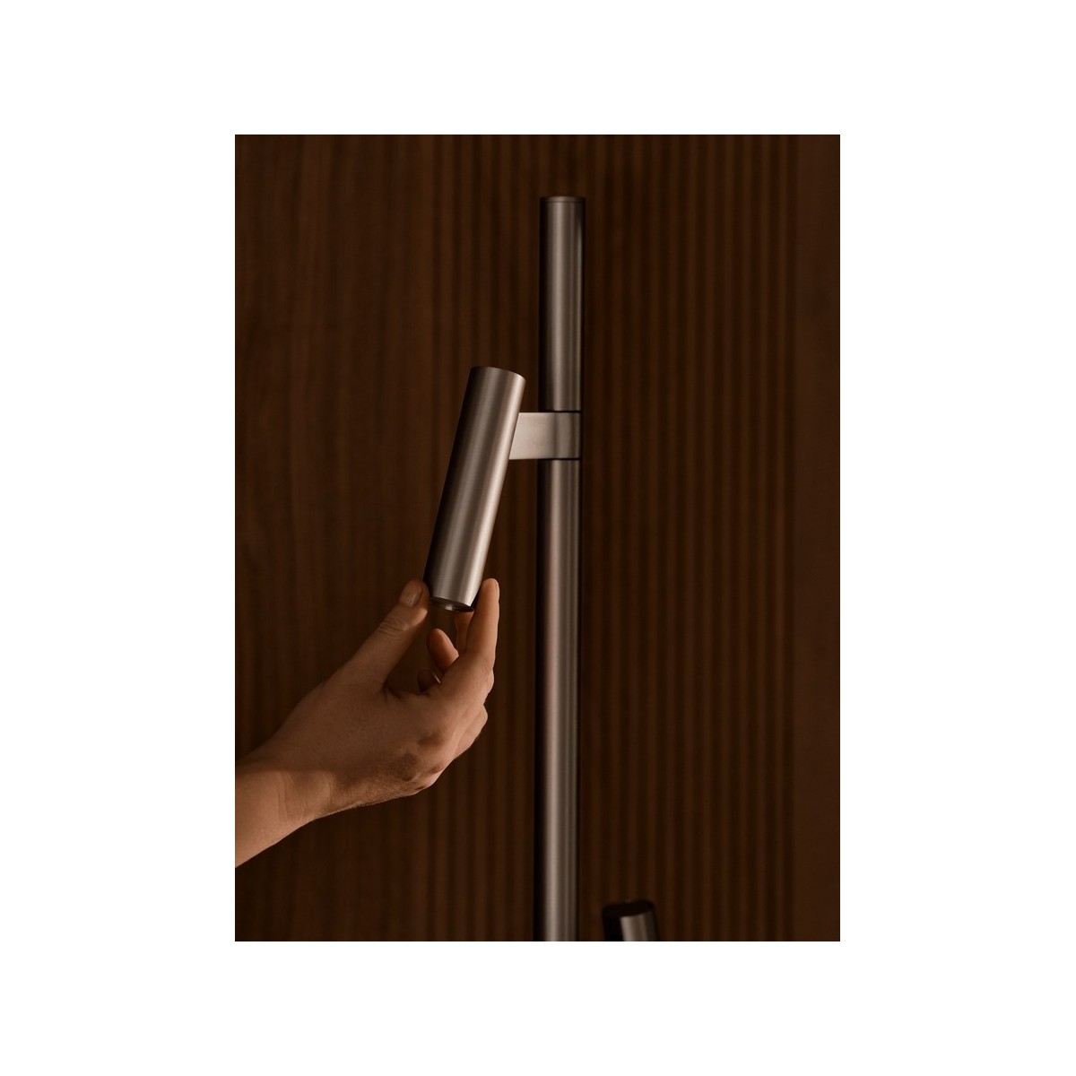 Lampadaire Makoto Aluminium Chrome satiné G9 - DESIGN FOR THE PEOPLE 2620094033 
