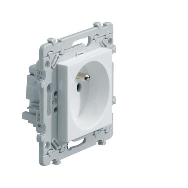 Ess. Lot de 50 prises 2P+T 16A HAGER WE10050