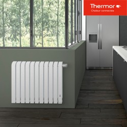 Radiateur électrique inertie fluide YALI DIGITAL Plinthe 2000W - LVI  3723202 - Vita Habitat